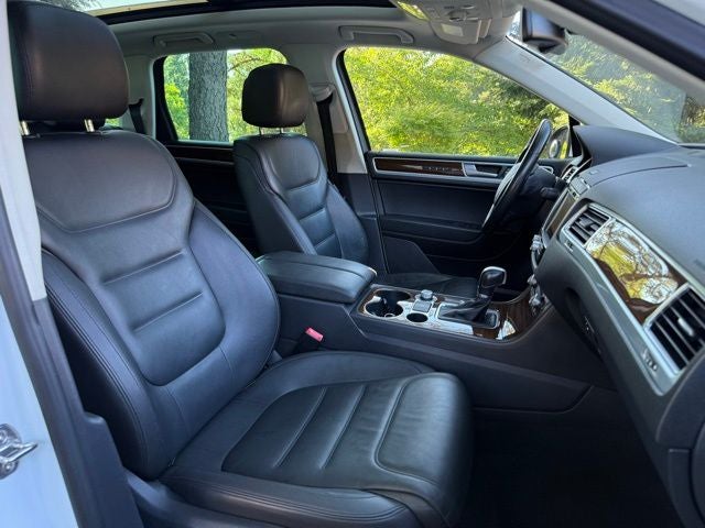 2015 Volkswagen Touareg V6 Sport 4Motion