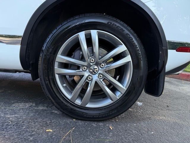 2015 Volkswagen Touareg V6 Sport 4Motion