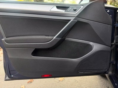 2016 Volkswagen e-Golf SE