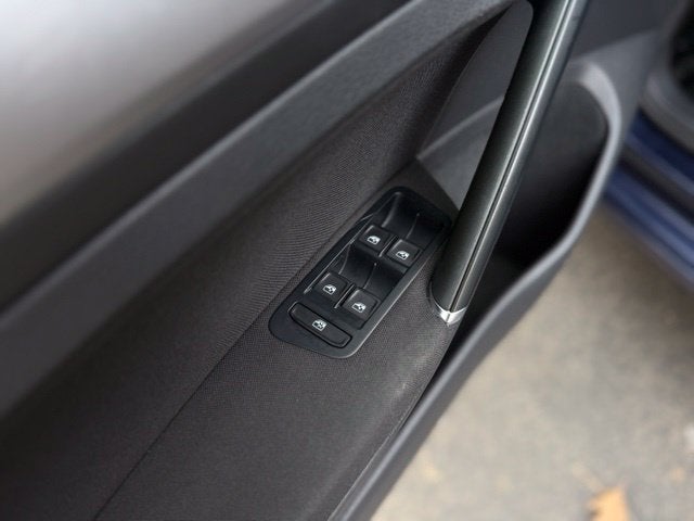 2016 Volkswagen e-Golf SE