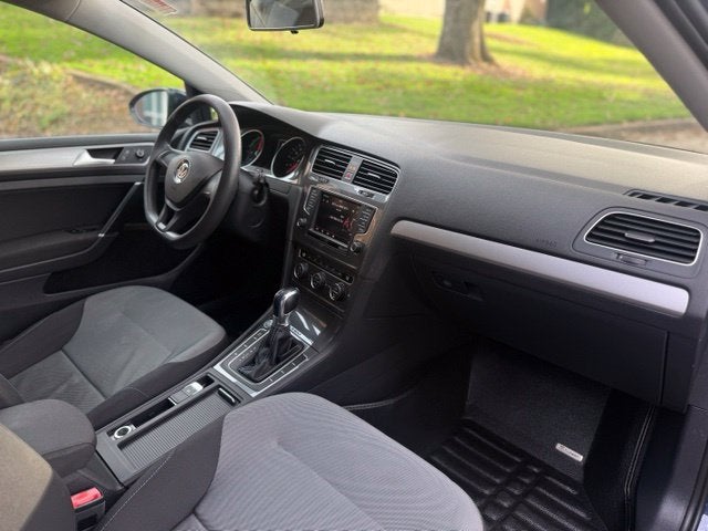 2016 Volkswagen e-Golf SE