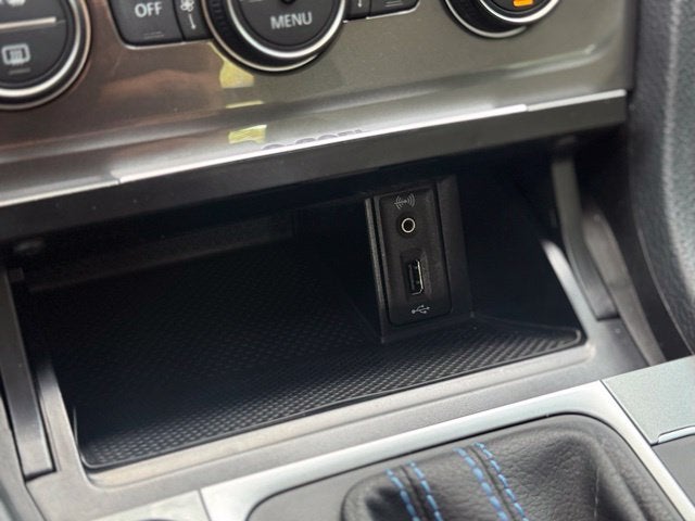 2016 Volkswagen e-Golf SE