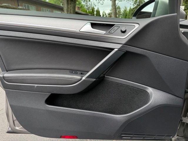 2016 Volkswagen e-Golf SEL Premium