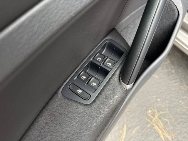 2016 Volkswagen e-Golf SEL Premium