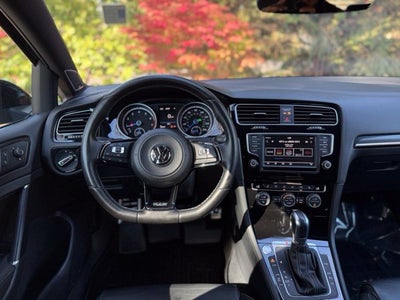 2017 Volkswagen Golf R DCC & Navigation 4Motion