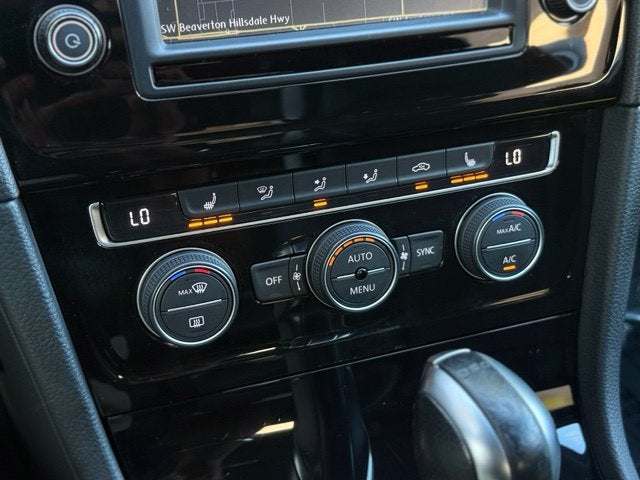 2017 Volkswagen Golf R DCC & Navigation 4Motion
