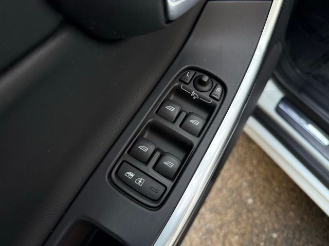 2015 Volvo XC60 T5 Premier