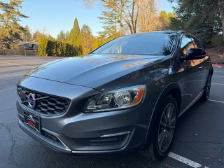 2016 Volvo V60 Cross Country T5