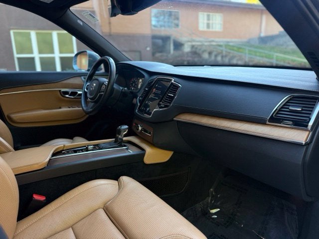 2019 Volvo XC90 T6 Inscription
