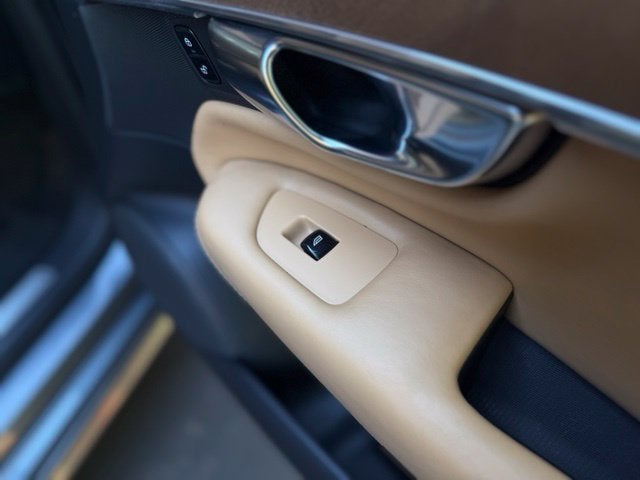 2019 Volvo XC90 T6 Inscription
