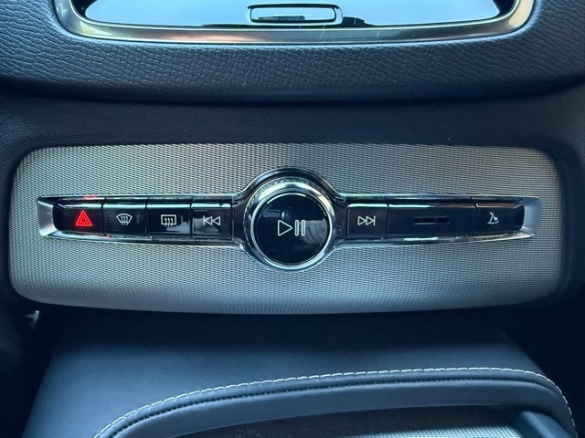 2016 Volvo XC90 T6 R-Design