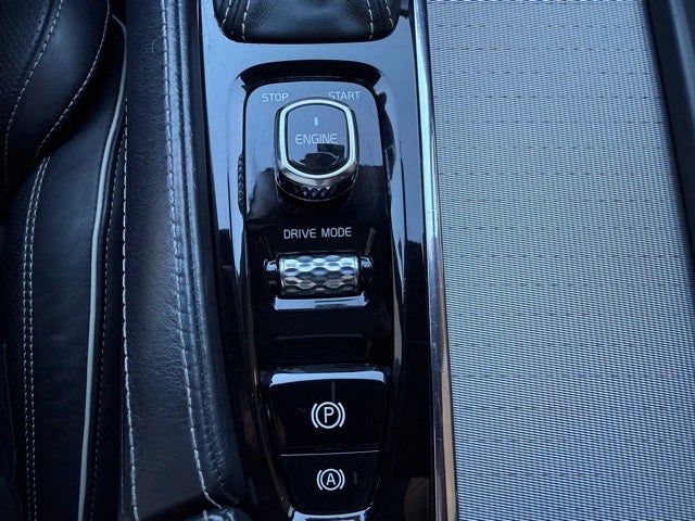 2016 Volvo XC90 T6 R-Design